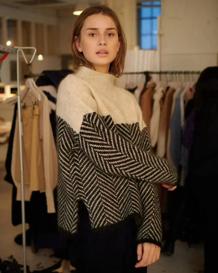 Aria | Elegant And Cozy Chevron Turtleneck Sweater