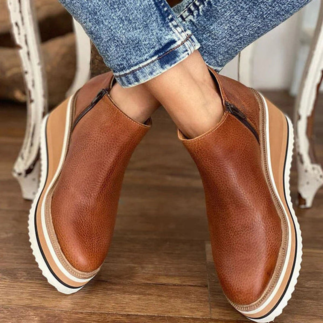 Zara | Bequeme Ankle Boots mit retro-inspiriertem Keilabsatz und Plateau