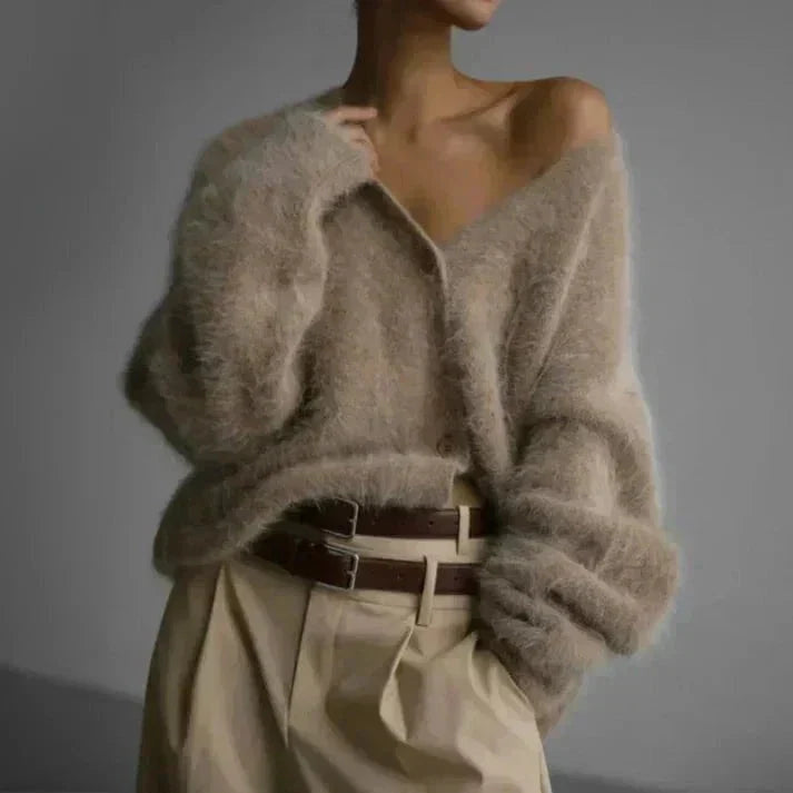 Ava | Cardigan élégant et doux à col en V boutonné