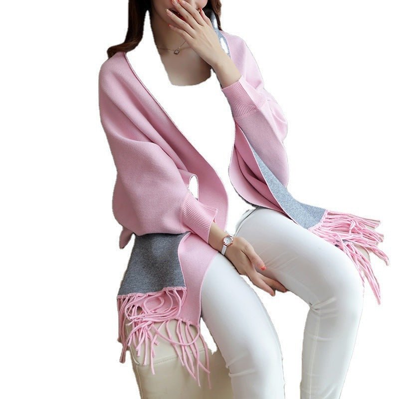 WW | Elegant Scarf with Fringe and Contrasting Colors