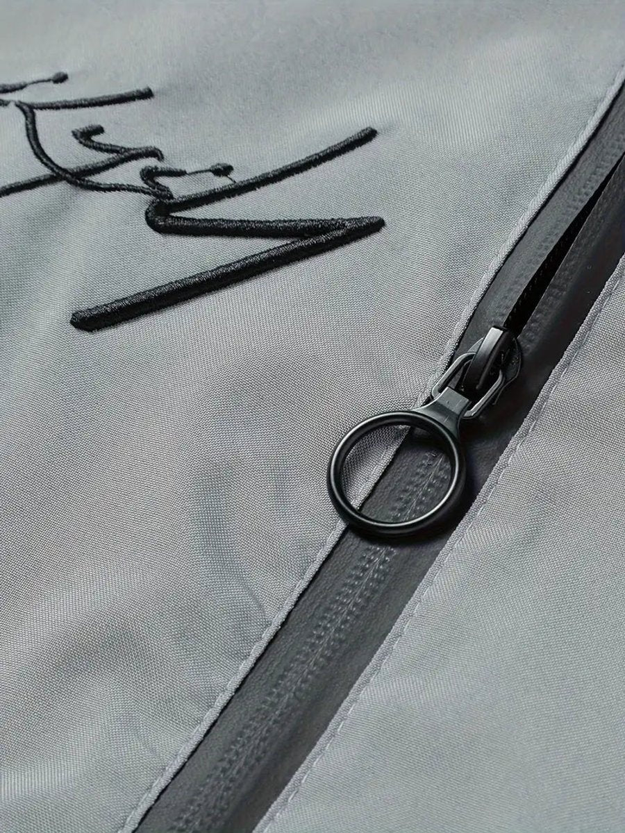 Oliver | Modern And Casual Athletic Bomber Jacket