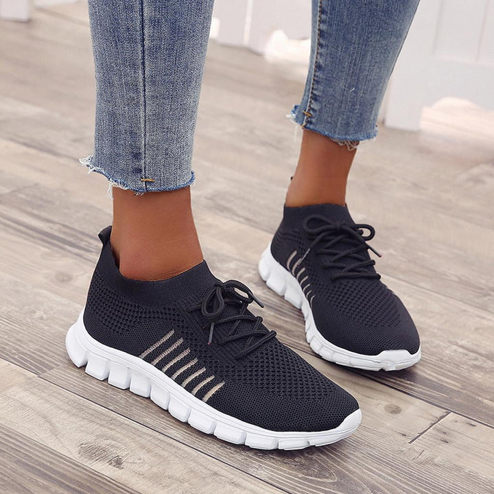 Luna | Lightweight And Breathable Orthopedic Flyknit Sneakers