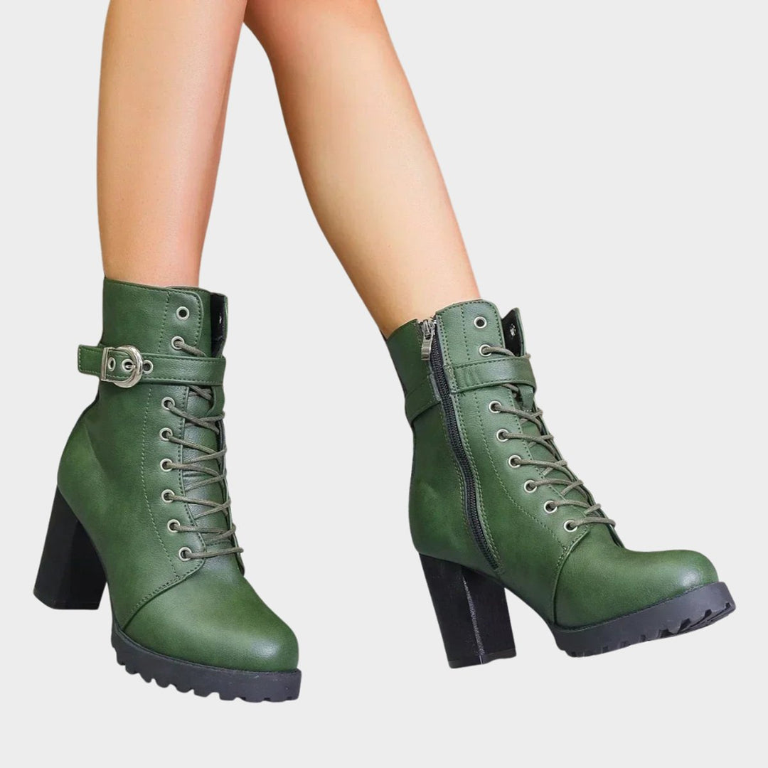 Maya | Markante und modische Schnürboots im Combat-Stil
