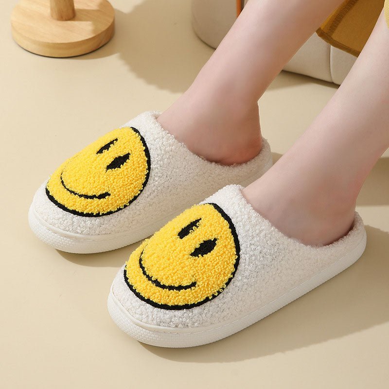Caron | Unisex Slippers – Cozy Smiley Design for Home Use