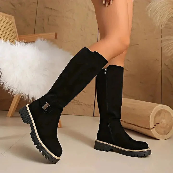 Clara | Elegante und vielseitige kniehohe Stiefel mit Schnallenakzent