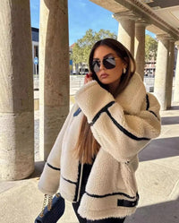 Freya | Kuschelige und moderne Teddy-Jacke aus Sherpa mit Reißverschluss