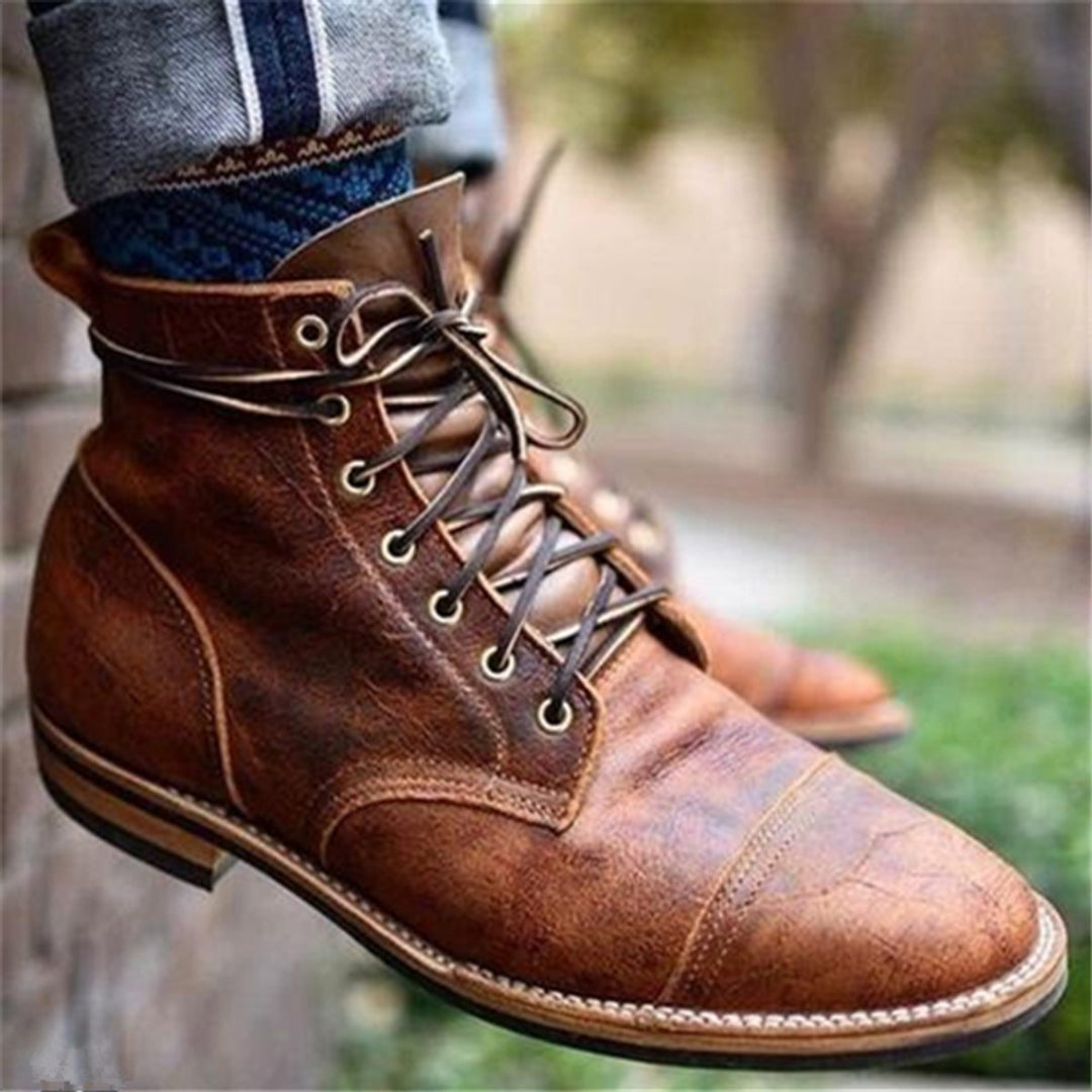 Leon | Classic and Elegant Cap-Toe Leather Men Boots