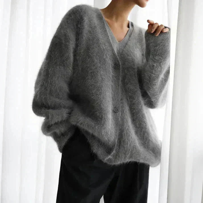 Ava | Cardigan élégant et doux à col en V boutonné