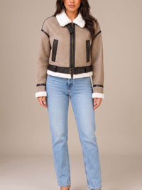 Freya | Stilvolle und kuschelige Fliegerjacke mit Teddykragen