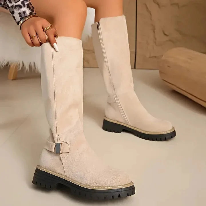 Clara | Elegante und vielseitige kniehohe Stiefel mit Schnallenakzent