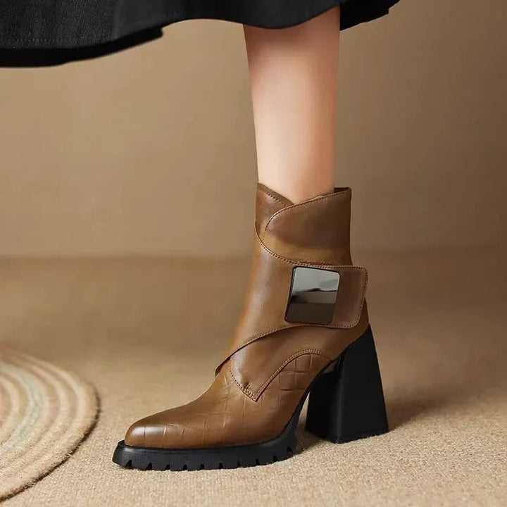 Amelia | Comfortable And Sophisticated chelsea boots With Heels 2