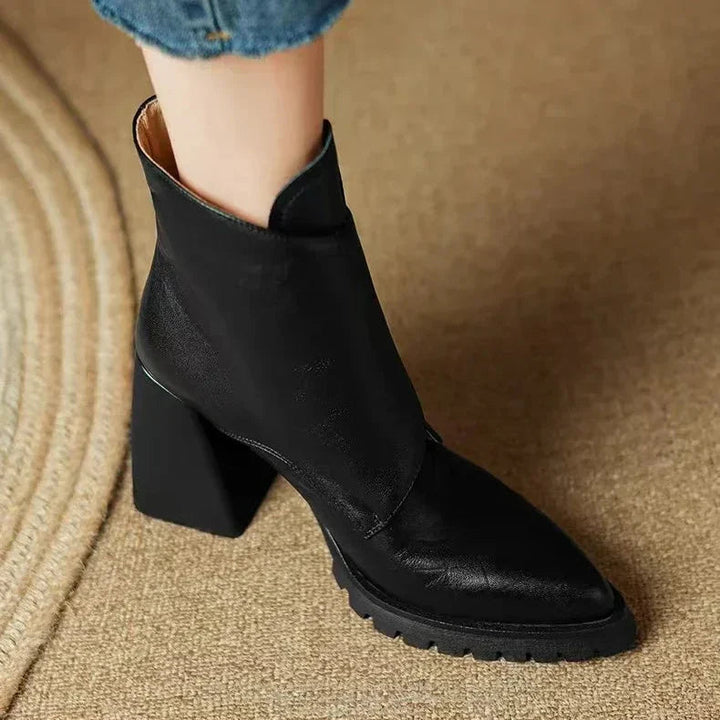 Amelia | Comfortable And Sophisticated chelsea boots With Heels 3