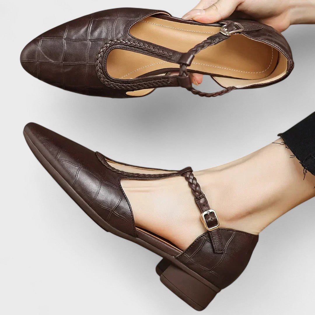 Amelia | Elegant and Orthopedic Leather Flats 1