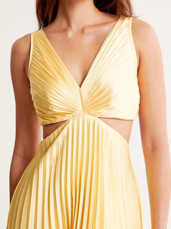Charlotte | Chic Pleated Cut-Out Maxi Dress 4