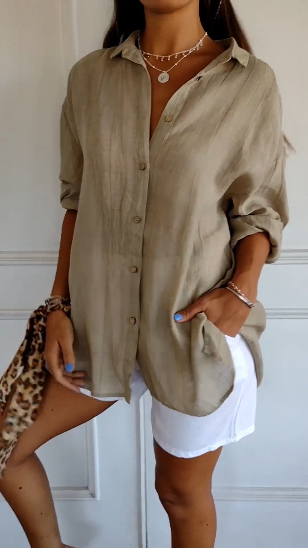 Elizabeth | Chic and Versatile Blouse 2