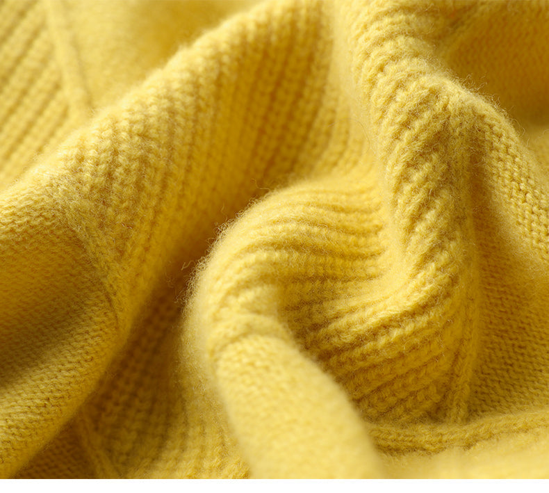 Lucy | Turtleneck Cashmere Sweater 4
