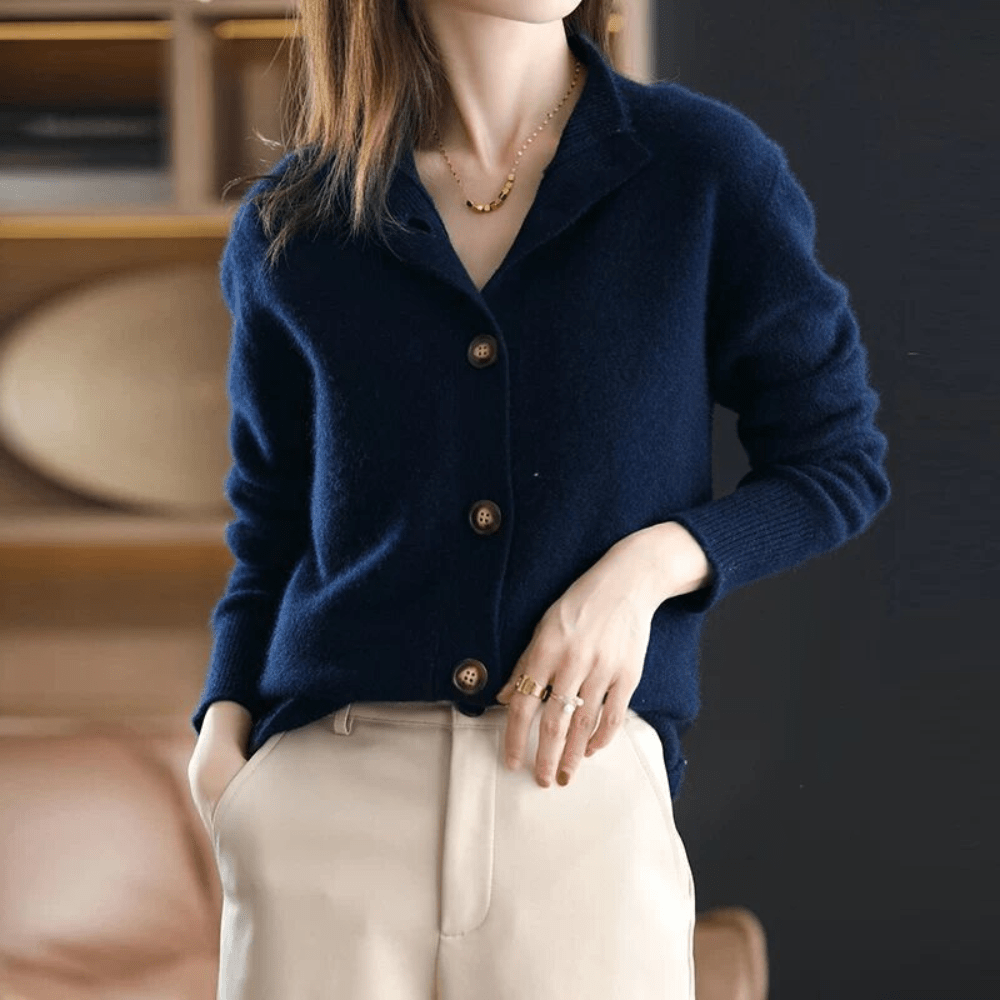 Luna | Luxury & Refined Women's Cashmere Cardigan 4
