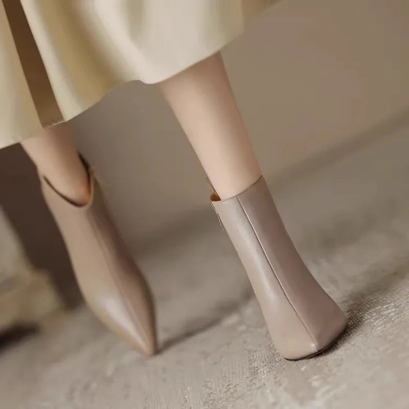 Maja | Luxe Kitten Boots 4