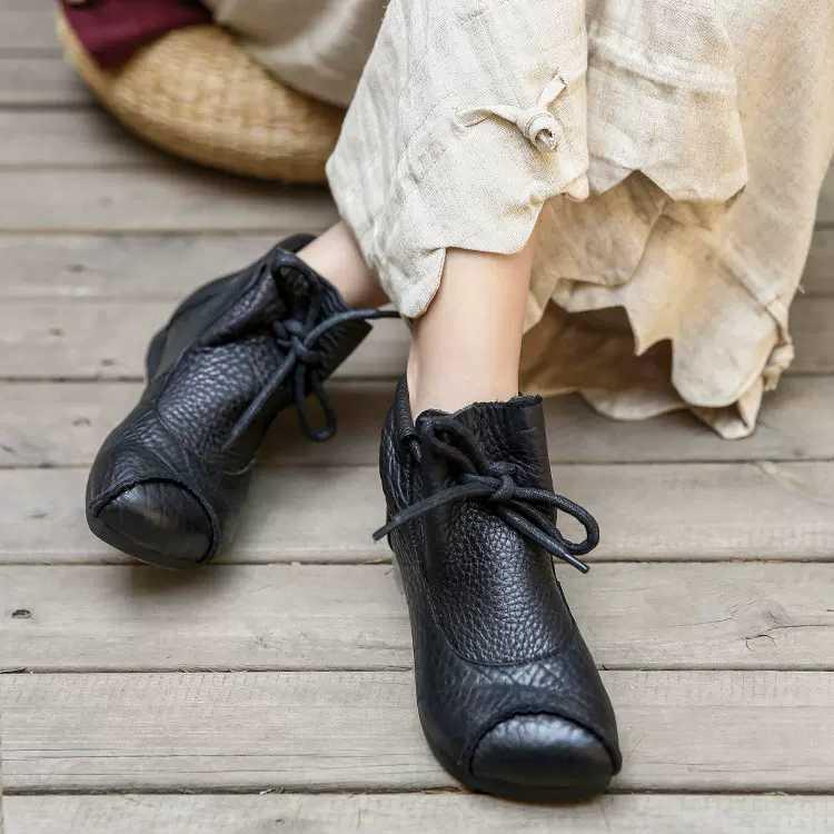 Mathilda | Sleek and Supportive Comfort Boots 2