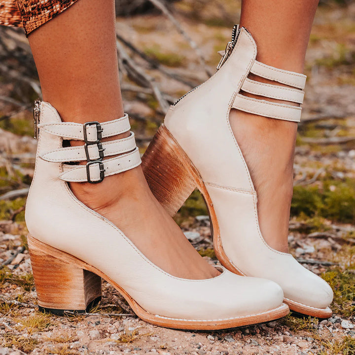 Mia | Comfortable Shoe 10