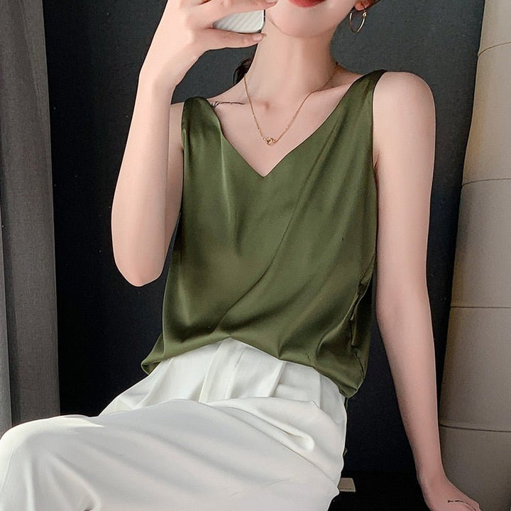 Michelle | Versatile and Comfortable Summer Tank Top 3