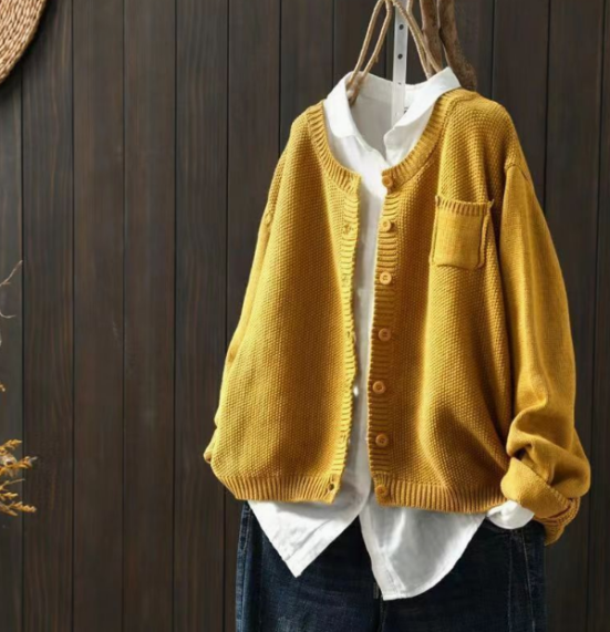 Sophie | Relaxed & Sophisticated Women's Cardigan 3