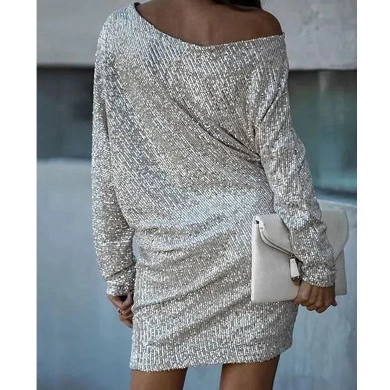 Victoria | Contrast Sequin Slim Fit Homecoming Dress 3