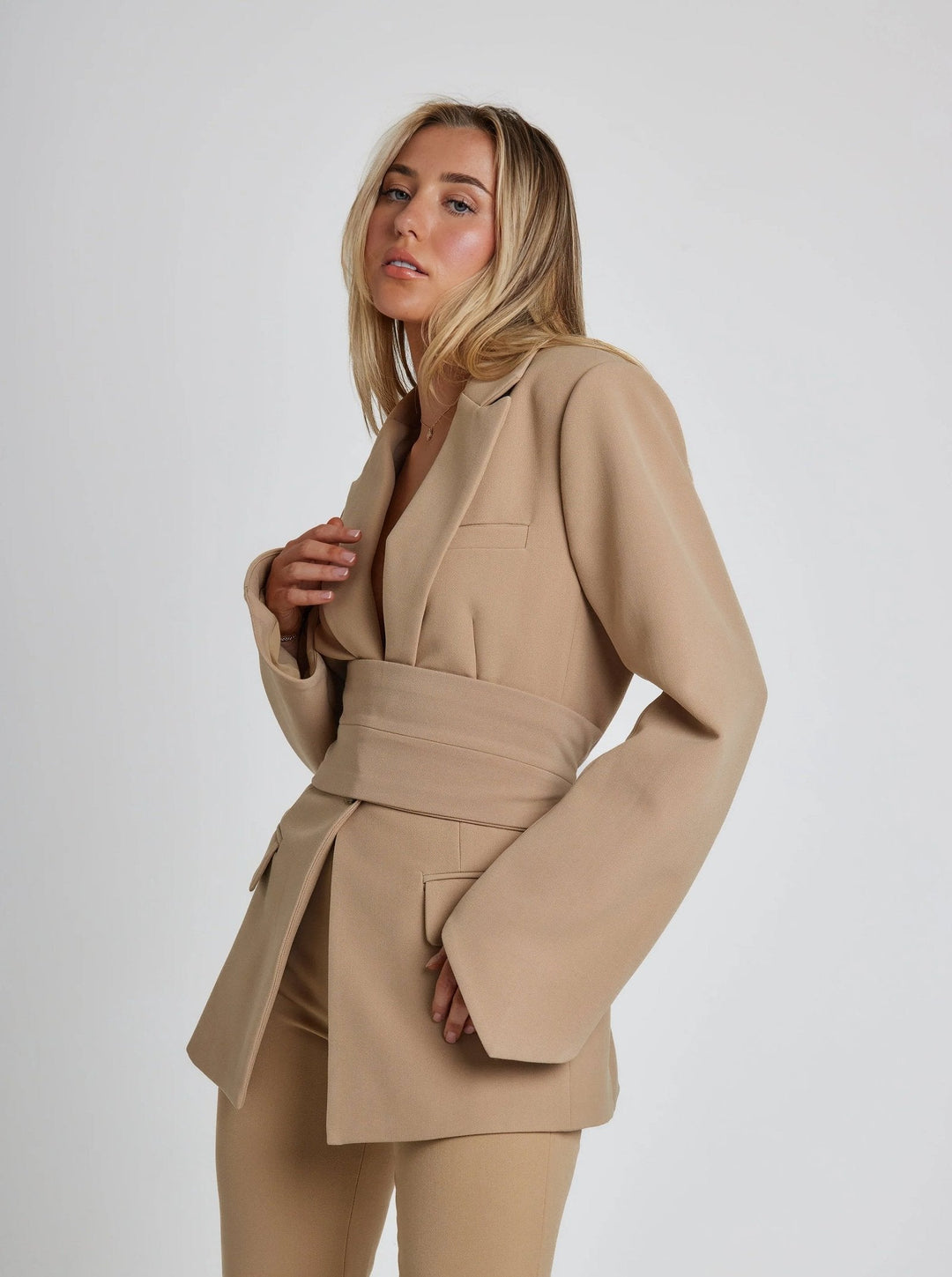 Elizabeth | Blazer elegante e raffinato da donna con cintura