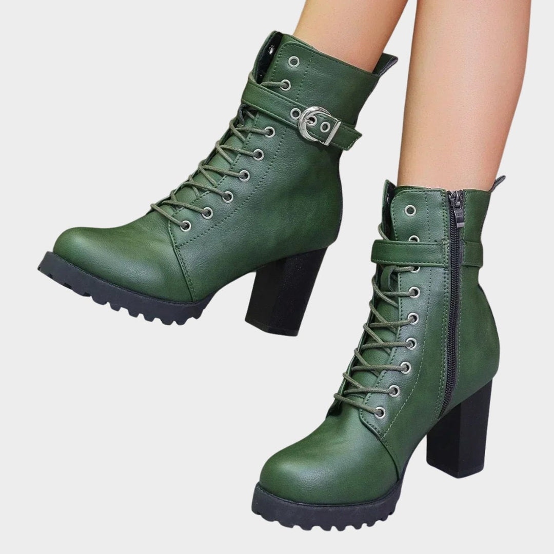 Maya | Markante und modische Schnürboots im Combat-Stil