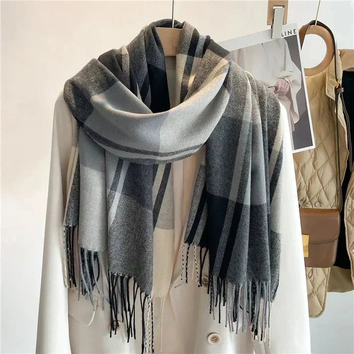 Drune | Classic Scarf – Timeless Design for Women