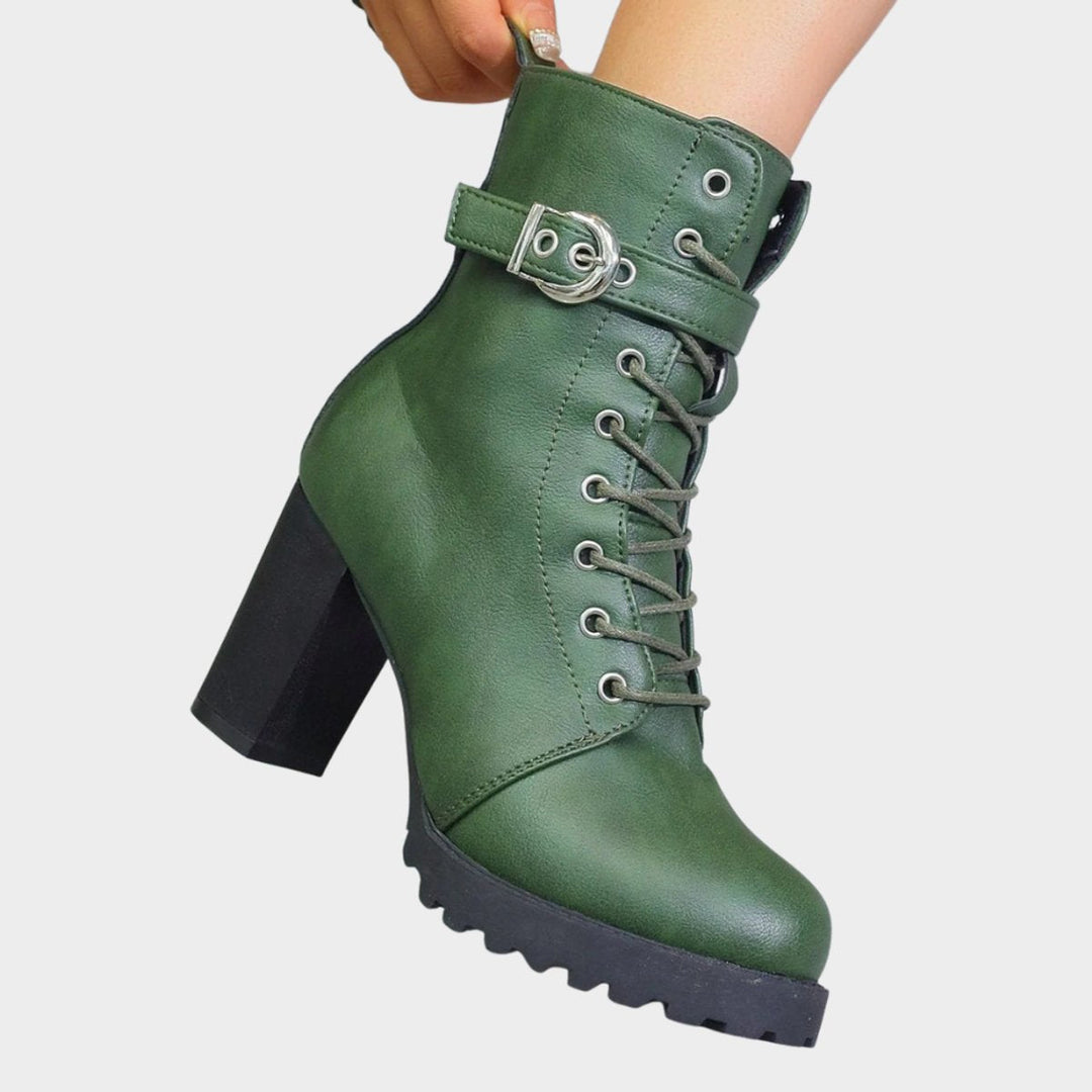 Maya | Markante und modische Schnürboots im Combat-Stil