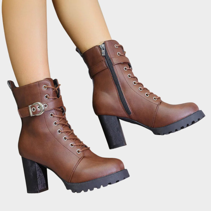 Maya | Markante und modische Schnürboots im Combat-Stil