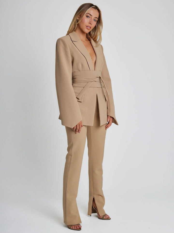 Elizabeth | Blazer elegante e raffinato da donna con cintura