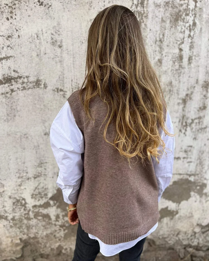 Emma | Classic And Comfortable Knit Layering Vest